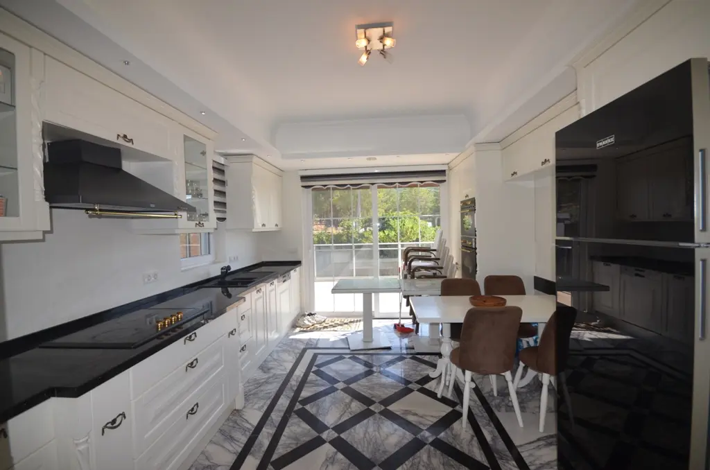 Modern kitchen